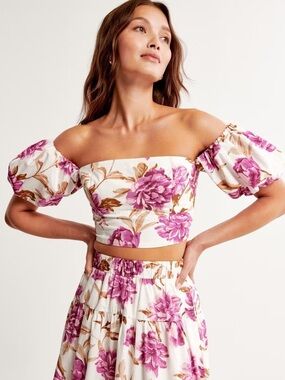 NEW Abercrombie Floral Off-Shoulder Puff Sleeve Poplin Crop Top Med White Purple